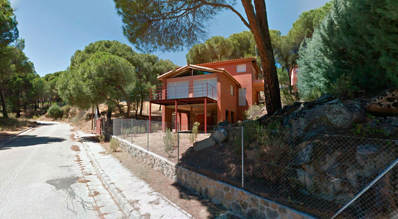 Chalet independiente en parcela de 1.880 m²